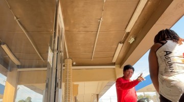 Random Creepy Dude Gets Punched For Not Respecting Personal Space