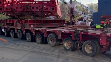 Massive Gas Turbine Transport Navigates Tight Turn in Loveland, Colorado