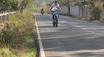 Motorcycle Wheelie Fail Breaks Leg