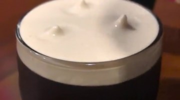 Guinness Sings Opera