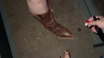 Fixing Cowboy Boots With Chewing Gum