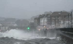 High tide batters promenade in Penzance