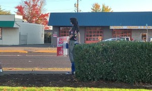 Makeshift Mannequin Sign Spinner