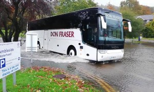 Heavy rainfall brings flooding to Lake District of UK