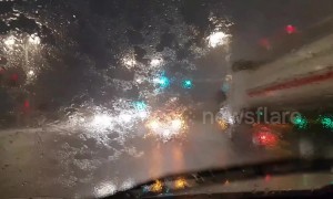 Rain, lightning storm strikes Doha