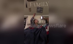 US mother with terminal cancer uses all her energy to raise arm for worship song
