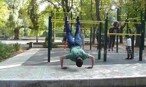 Armenian man executes wince-inducing push-up routine