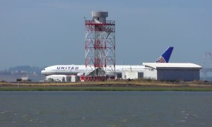 Two Planes Land Extremely Close Together