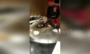You will love this Chinese chef's amazing tricks with an egg