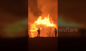 Dramatic mountain fire breaks out in northern China