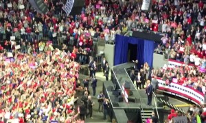 Crowds cheer as Trump makes entrance at Fort Wayne, Indiana rally