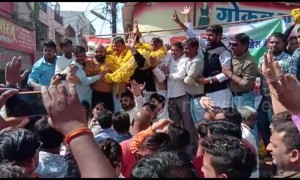 Several injured when stage collapses at Indian political rally