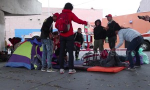 Honduras migrants set up camp near US-Mexico border