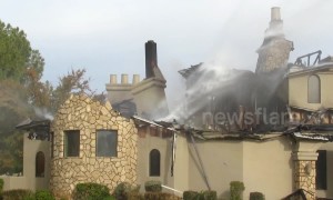Firefighters put out mansion fire in Chandler, Arizona