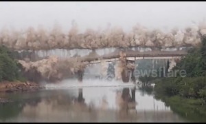 Impressive video captures demolition of colonial-era bridge in India