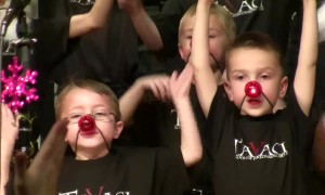 Hilarious Kids Caroling