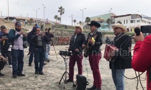 Mariachi band spreads music amid chaos, arrests at San Diego migrant rights demonstration