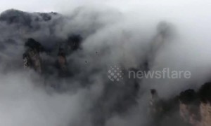 Stunning 'sea of clouds' forms over China’s Tianzi Mountain