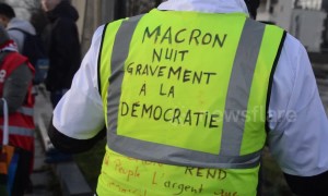 Yellow Vests protest ahead of Macron visit to Paris suburb