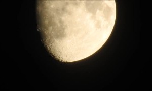 Insane camera zoom captures detailed footage of the moon's surface