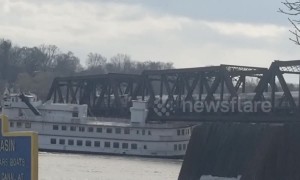 Boat stuck under bridge on Hudson after river ice jam frees vessels