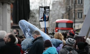 Anti-whaling activitists march to Japanese embassy in London