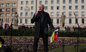 Various speakers protest Venezuela crisis in Barcelona