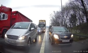 UK driver tries to cut ahead of traffic on hard shoulder and gets blocked