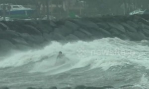 Rare winter storm lashes Hawaii as 60-foot waves anticipated