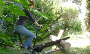 Man makes bizarre pedal saw with exercise bike
