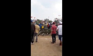 Watch elephant easily win tug-of-war against 17 men