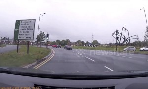 UK driver forced to slam on the brakes to avoid hitting school children