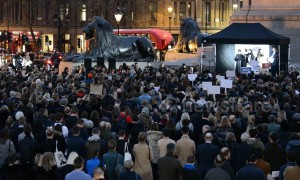 Londoners attend vigil in Trafalgar Square to pay tribute to victims of Christchurch attacks one week on