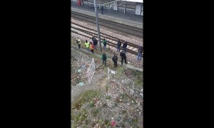 Protesters in Angers block train tracks ahead of Macron visit