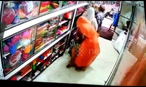 Clever gang of women thieves tuck clothes under their saree