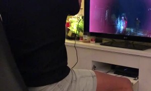 Friend Freaks Out with VR