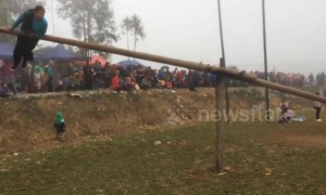 These women have the times of their lives on GIANT see-saw in Vietnam