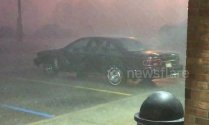 Storm lashes Jackson, Mississippi