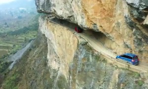Amazing tunnel roads carved through Chinese cliffside in Guizhou