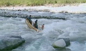 Disastrous white-water rafting accident flings passengers into raging current