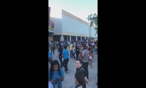 Shoppers pour from building as earthquake hits the Philippines