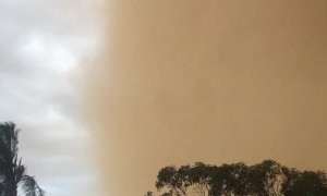 Dust Storm Turns Day into Night in Under a Minute