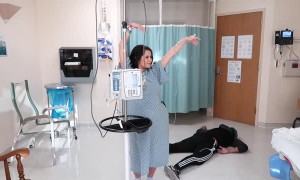 Baby Mama Dance in the Middle of Labor