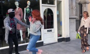 People in Dublin hilariously spooked by 'fake mannequin' prank