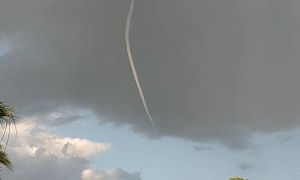 Funnel Cloud Forming in Florida