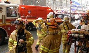 Helicopter crash into Manhattan building kills pilot, draws NYC into high alert with reaction from mayor and building workers
