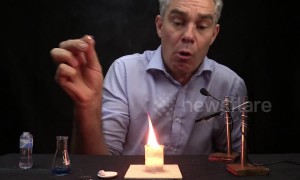 Australian science teacher performs ASMR experiments using tiny equipment