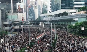 Hundreds of thousands attend the third massive protest against extradition bill in Hong Kong