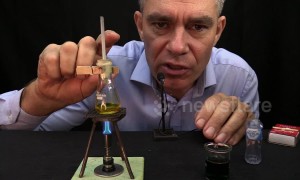 Australian teacher creates 'ASMR' water fountain with tiny science tools