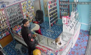 Incompetent Indonesian thief leaves his ID in a shop he robbed